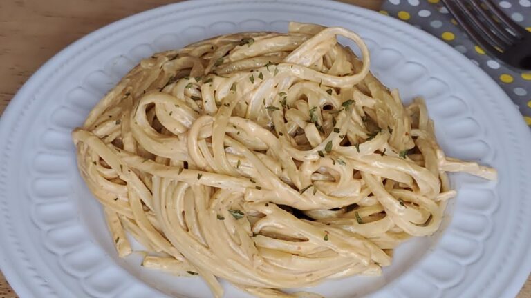 Receta f&aacute;cil de espagueti con chipotle y crema