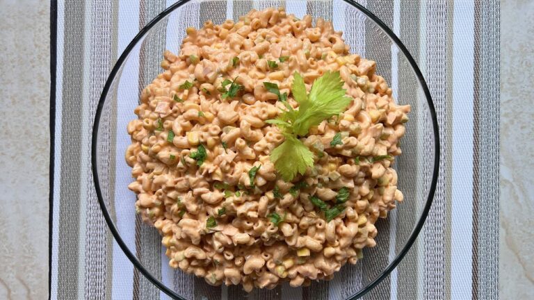 Sopa fr&iacute;a que lleva: Recetas refrescantes para el verano