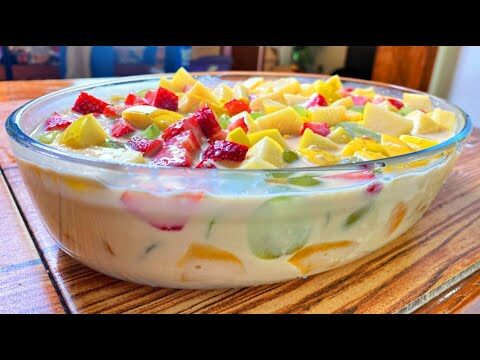 Delicioso postre de frutas navideño