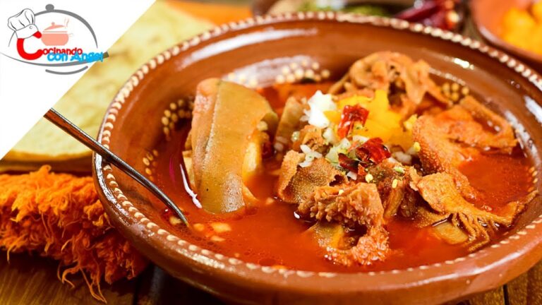 Preparaci&oacute;n del tradicional menudo de res