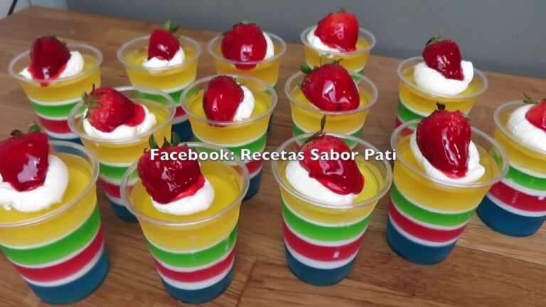 Deliciosas Gelatinas de Colores en Vasitos: Un Postre Irresistible