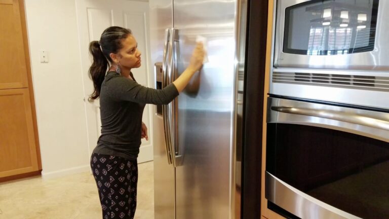 Guía para limpiar un refrigerador de aluminio