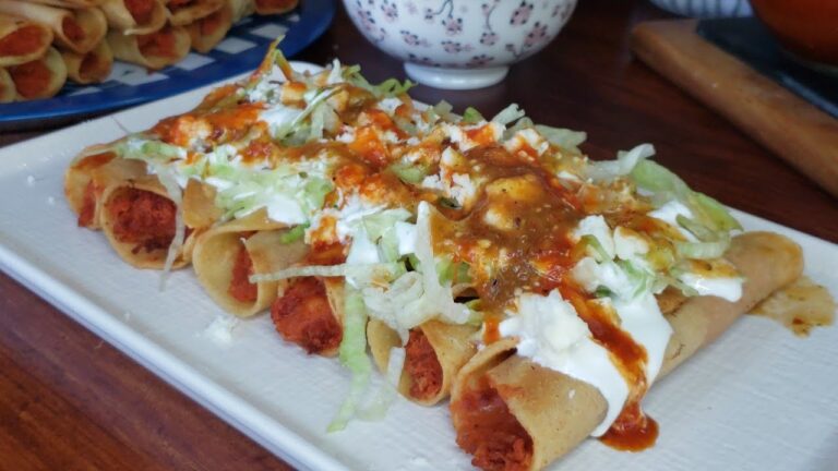 Deliciosas opciones para acompañar tus tacos dorados