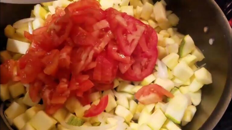 Calabacitas Guisadas con Jitomate y Cebolla: Un Plato Irresistible
