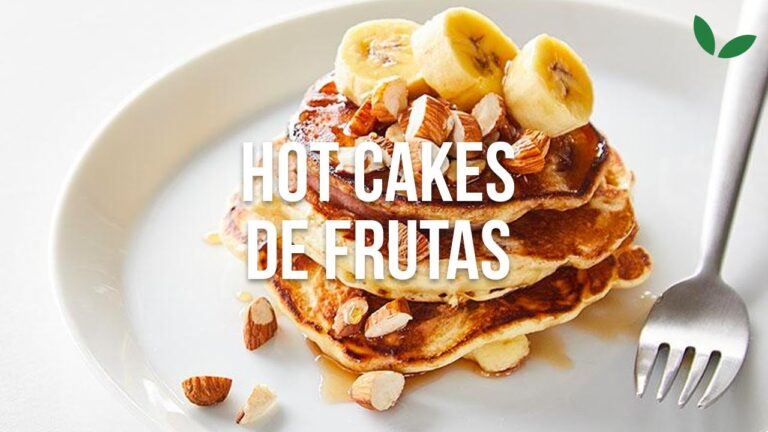 Deliciosos Hot Cakes Decorados con Fruta