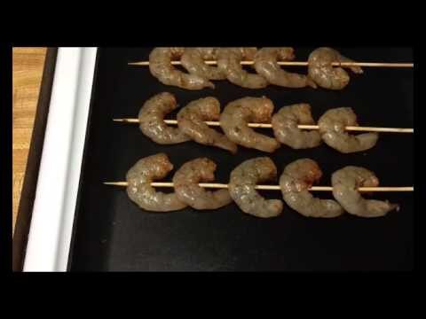 C&oacute;mo Marinar Camarones para Brochetas Perfectas